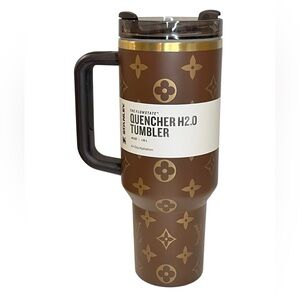 New. Stanley The FlowState Quencher H2.0 Tumbler, 40 oz